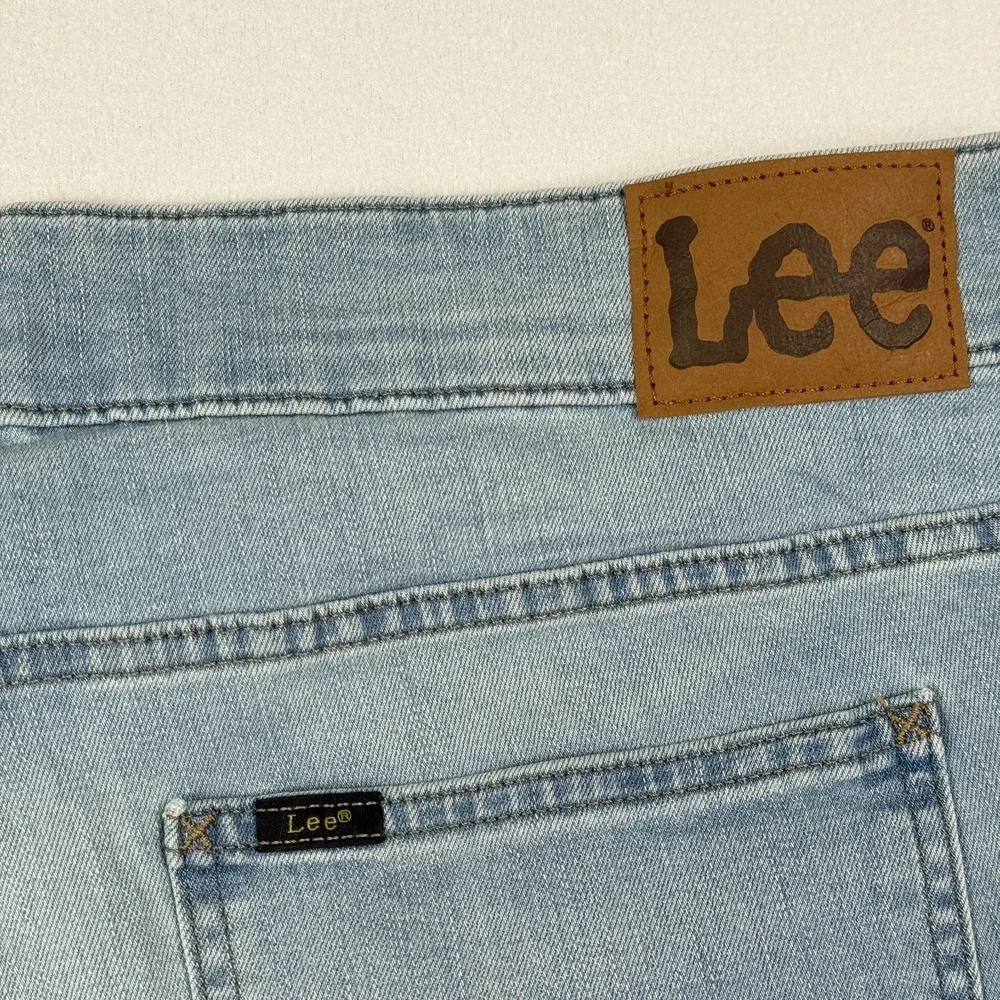 NWT Lee Womens Capri Jeans Size 20W Medium (40x22) Regular Fit Mid Rise Cropped - Picture 8 of 13